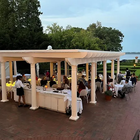 Geneva On The Lake Boutique Resort Hotel-2